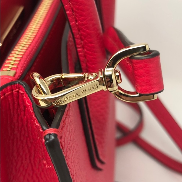 Like New Michael Kors Pink Leather Handbag 8.5”x8” - Picture 5 of 12